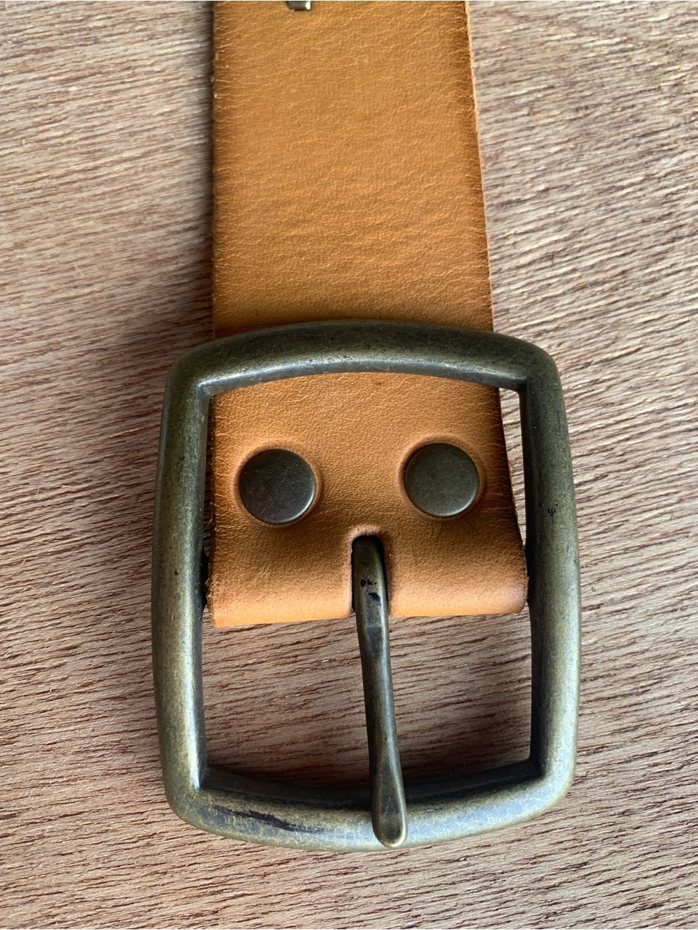 Linea Pelle Tan Leather Studded Belt with Brass Accents Size Small - Picture 3 of 9